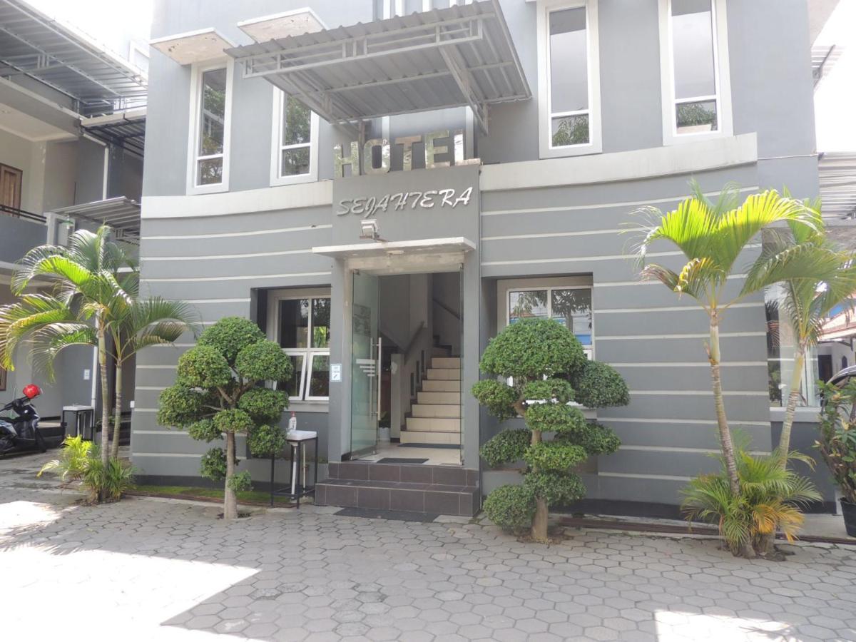 Hotel Sejahtera Kebumen Exteriör bild