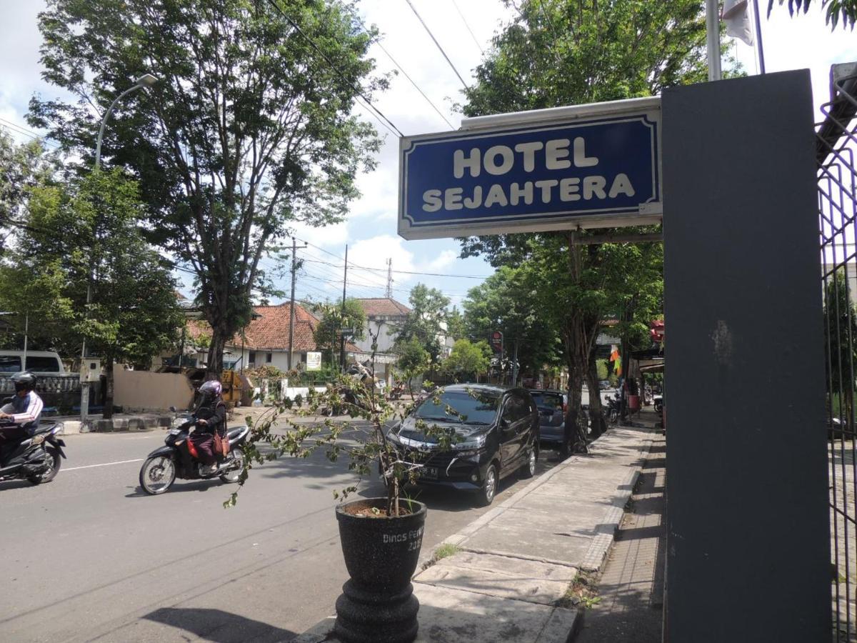 Hotel Sejahtera Kebumen Exteriör bild